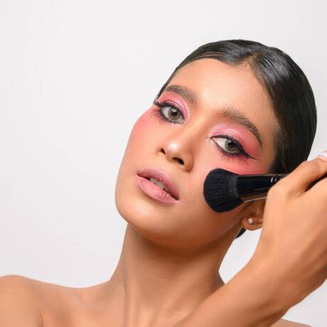maquillar labios finos