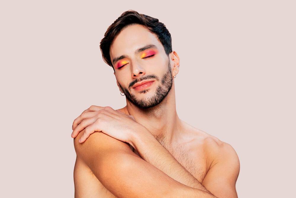 maquillaje bajo contraste