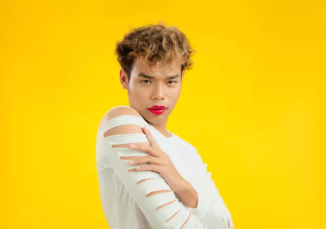 maquillar labios rojos