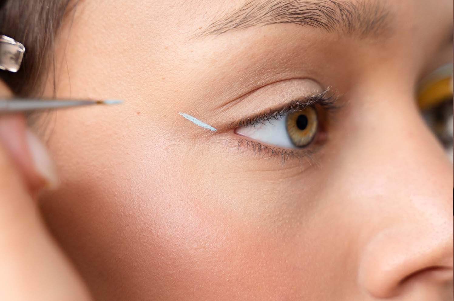 maquillar labios finos