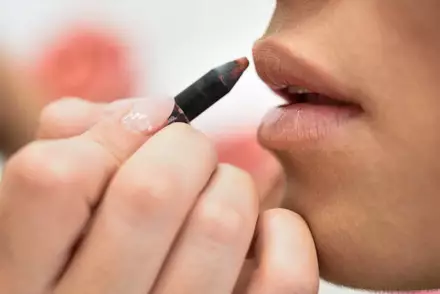 lip contouring