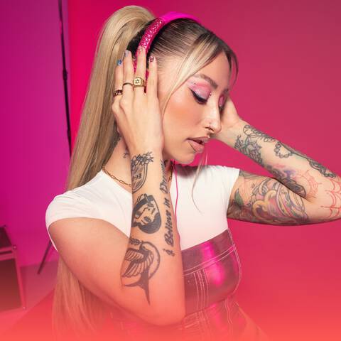 Tina Major9 hero