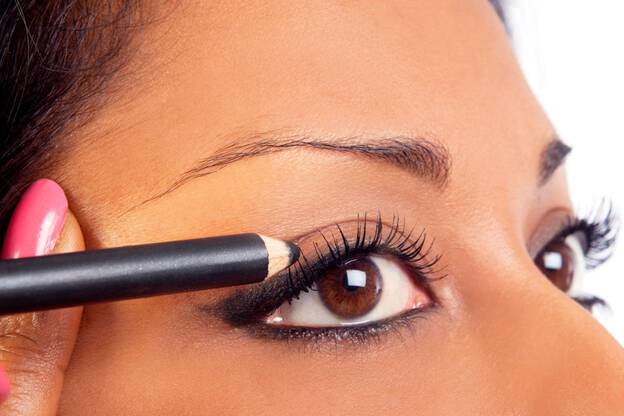 ojo maquillaje egipcio mujer