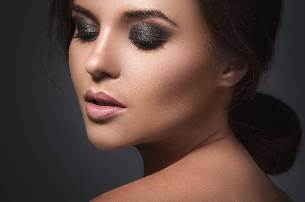 maquillaje rockera mujer