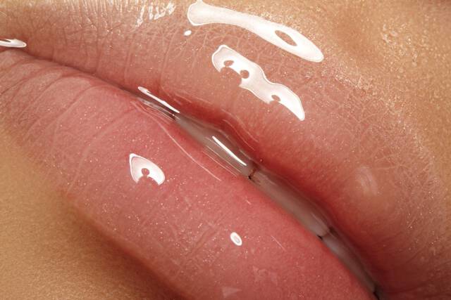 brillo labial no pegajoso