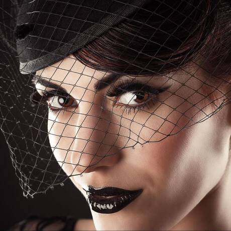 maquillar labios finos