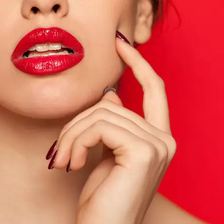 maquillaje labios rojos