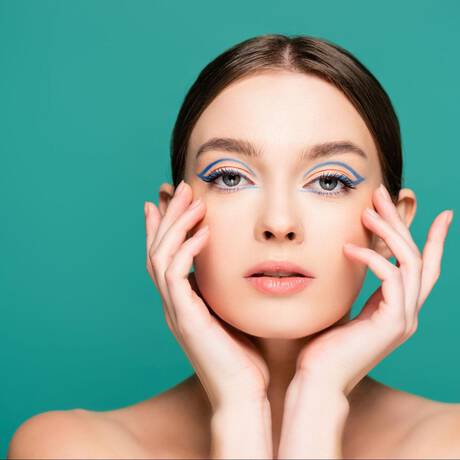 maquillar labios finos