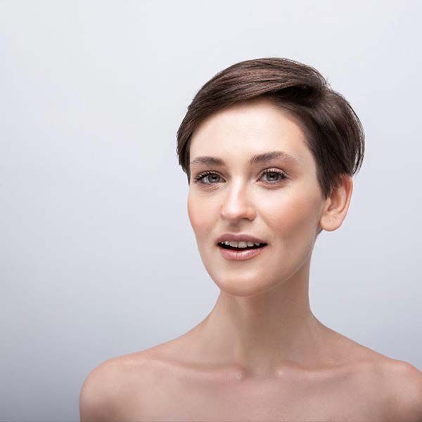 ¿COMO AGRANDAR LOS LABIOS CON MAQUILLAJE?