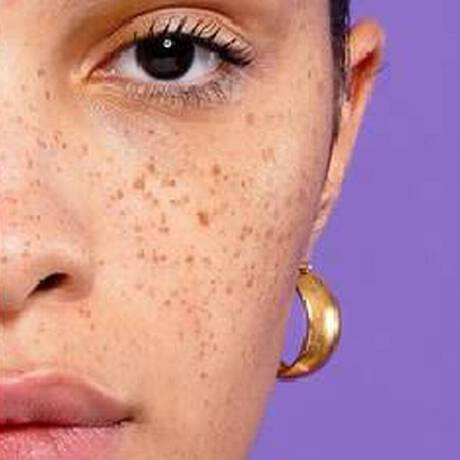 ¿COMO QUITAR TU LABIAL PERMANENTE FACILMENTE?